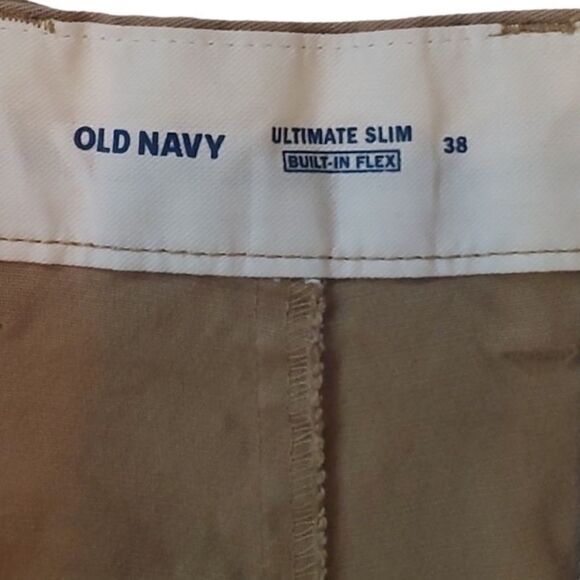 Old Navy- Men’s Flat Front Khaki Shorts Basswood, Brown Ultimate Slim, Size 38 - Picture 3 of 7